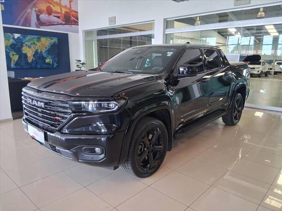 RAM RAMPAGE 2.0 HURRICANE 4 TURBO GASOLINA R/T 4X4 AUTOMÁTICO
